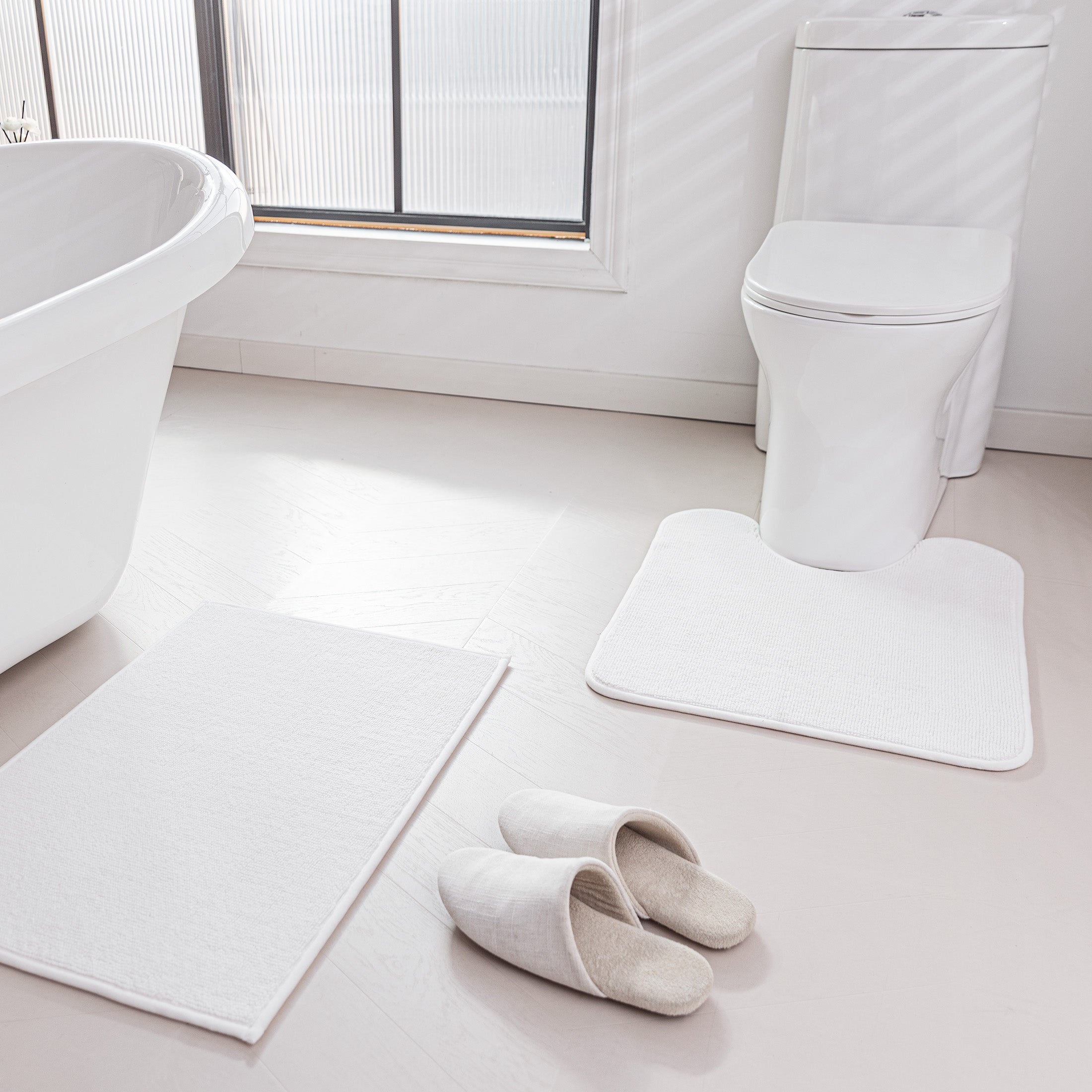 Bathroom Rug, Absorbent Non Slip Bath Mat with Soft Foam Layer, White