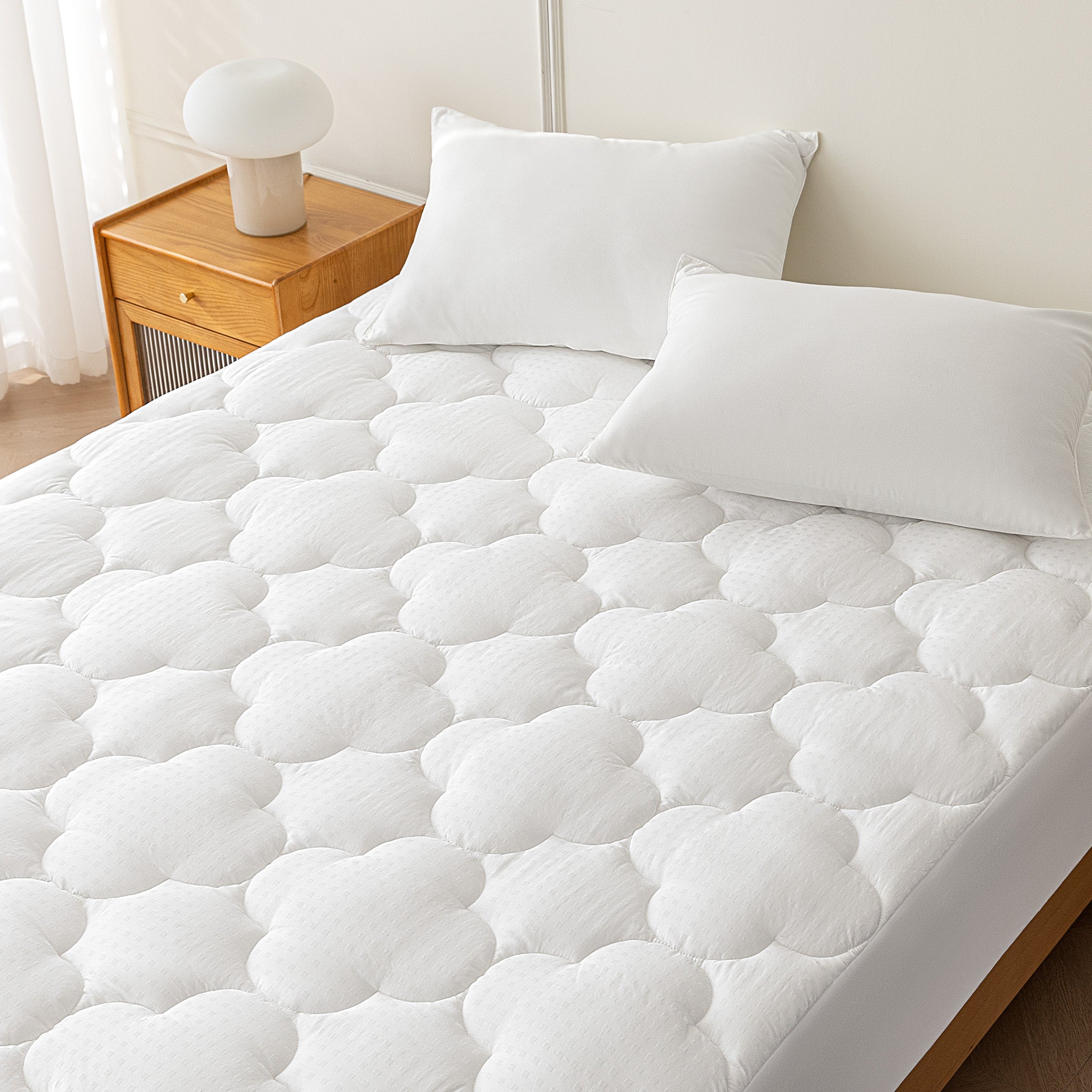 Mattress Pad, Cotton Clover Mattress Cover Deep Pocket Quilted Fitted