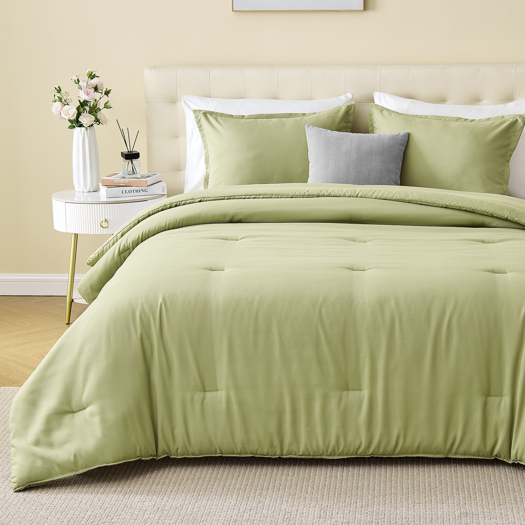 85gsm Luxury Plush Solid Microfiber Comforter Set, All Season Ultra Soft Bedding
