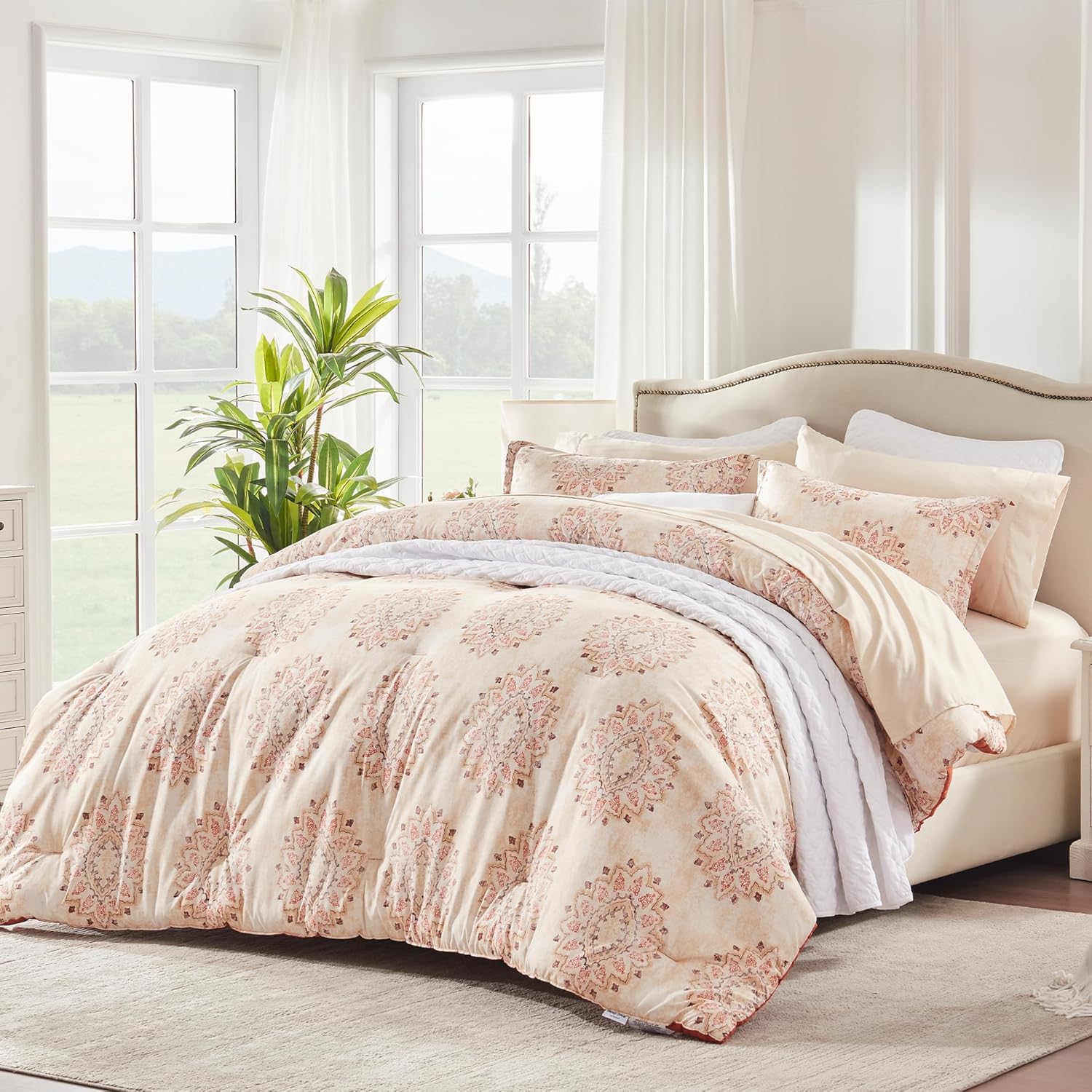 Luxury Craftsmanship Comforter Set