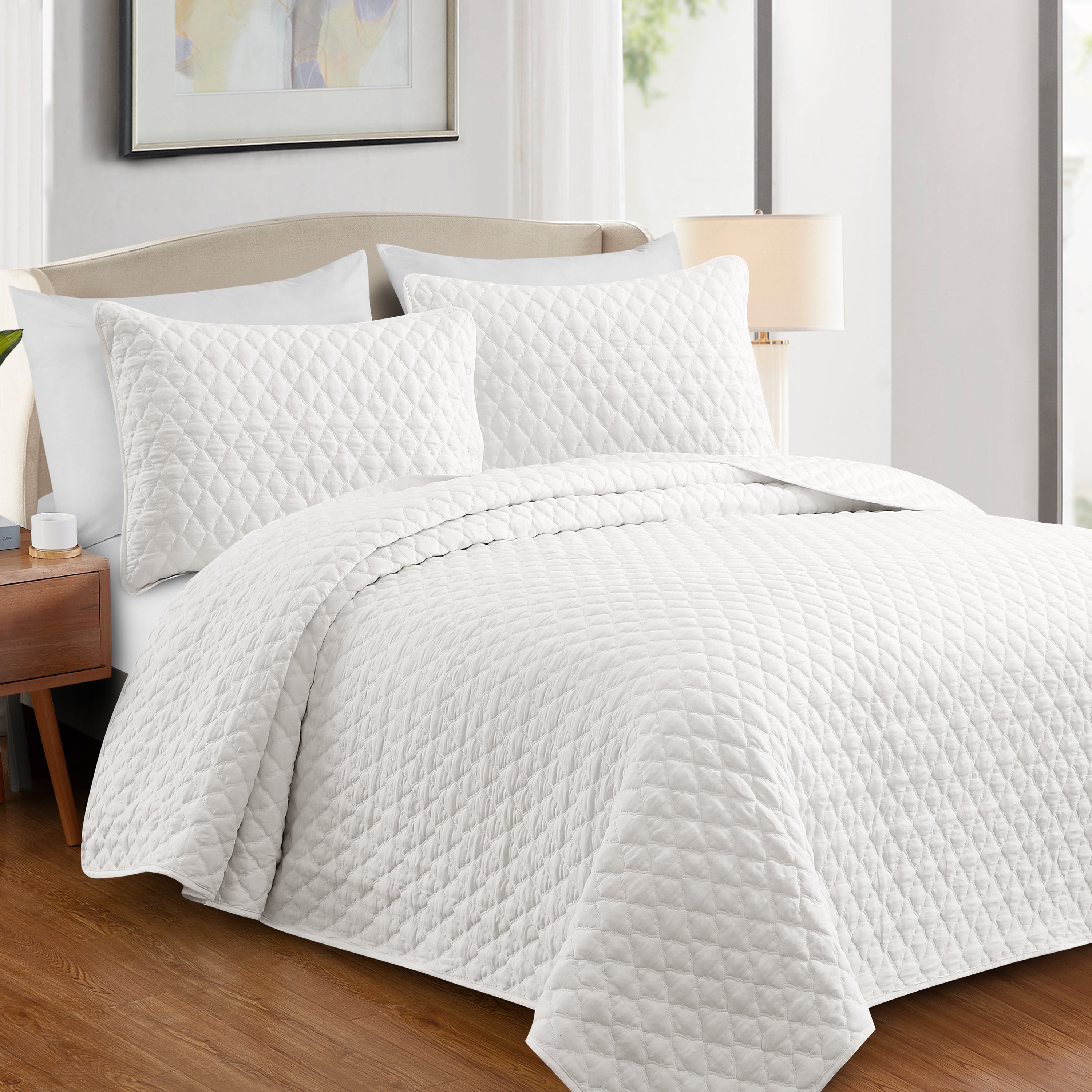 Diamond Pattern Queen Quilt Set, All Season Lightweight Bedspread Coverlet, Soft Brushed Microfiber, Machine Washable